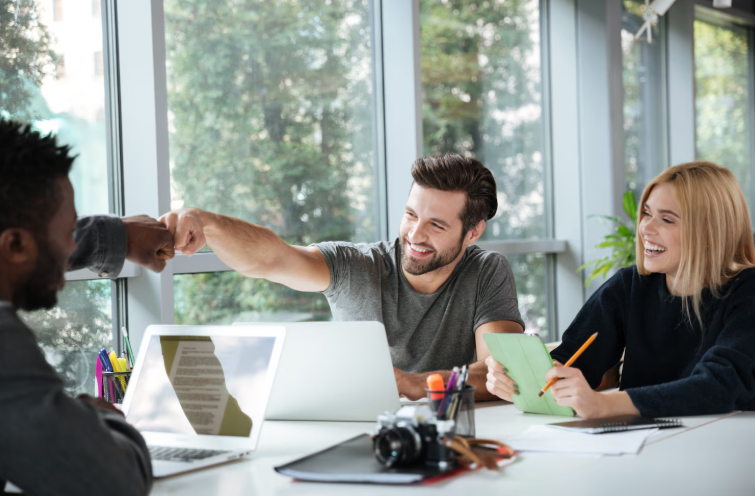 Mise en place d’initiatives à dimension sociale en faveur du personnel et/ou de la clientèle
